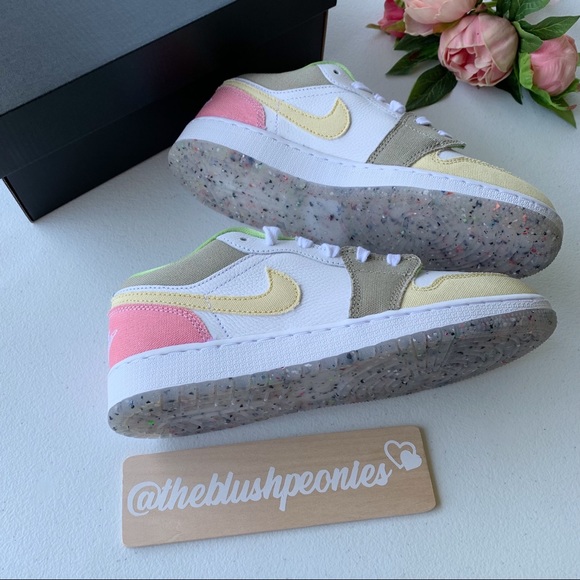 Air Jordan 1 Low NWT - Picture 11 of 11